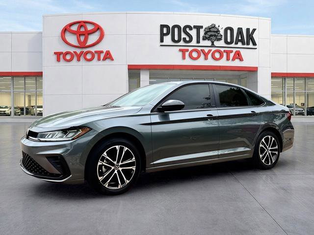 Used 2025 Volkswagen Jetta Sport image 6