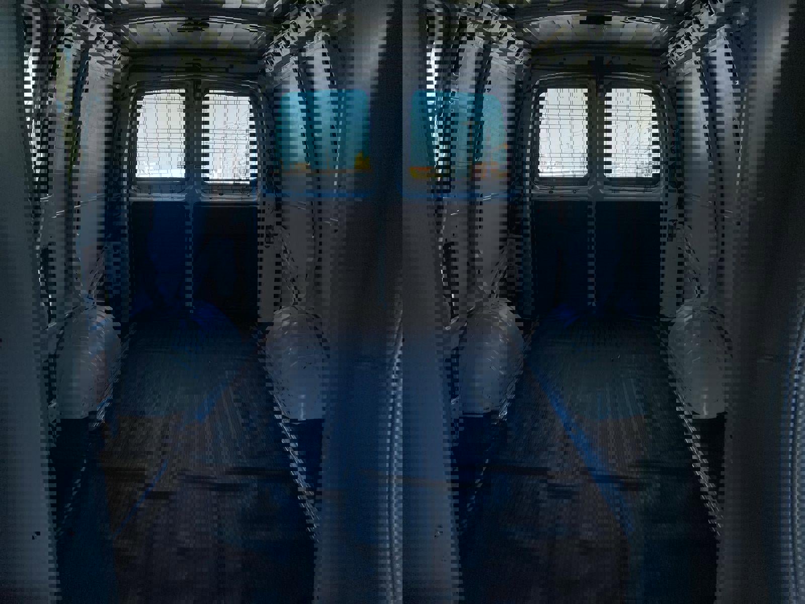 Used 2018 Chevrolet Express 2500 w/ Driver Convenience Package image 74