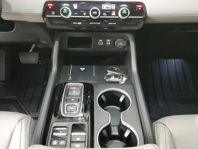 Used 2024 Honda Pilot Touring image 29