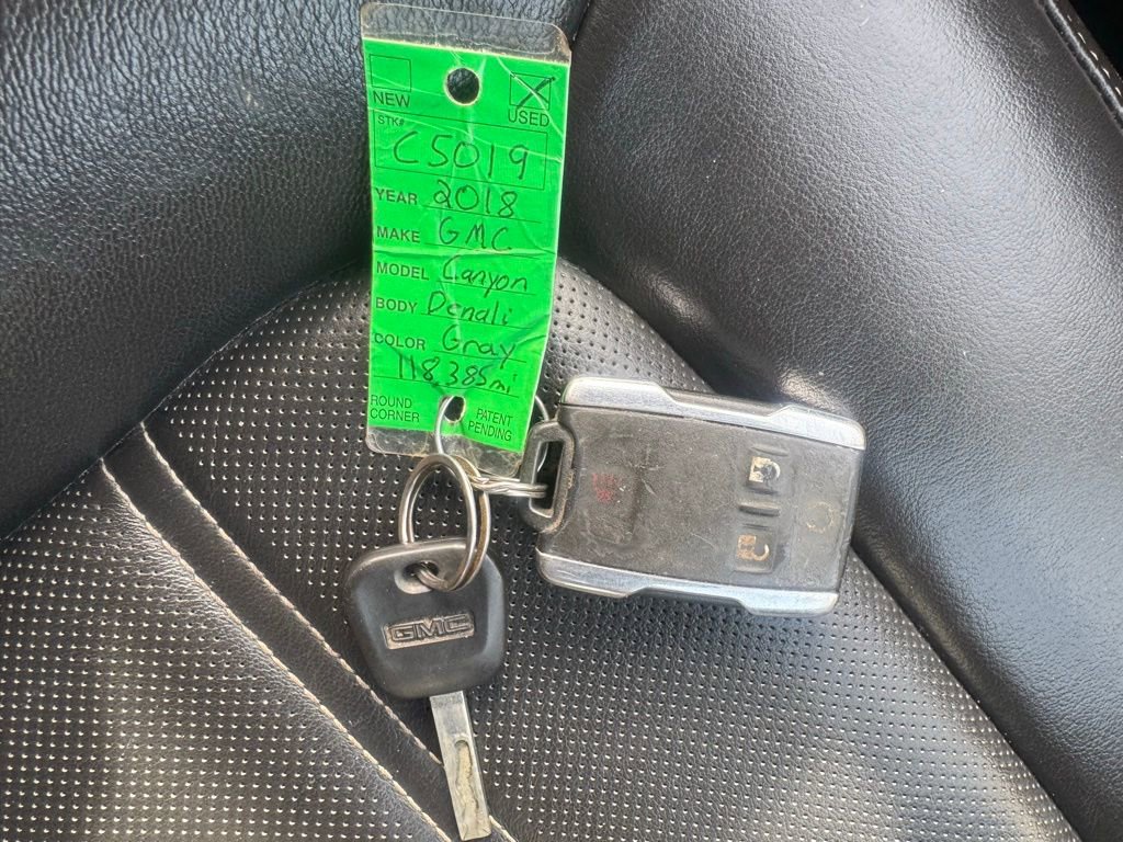 Used 2018 GMC Canyon Denali image 23