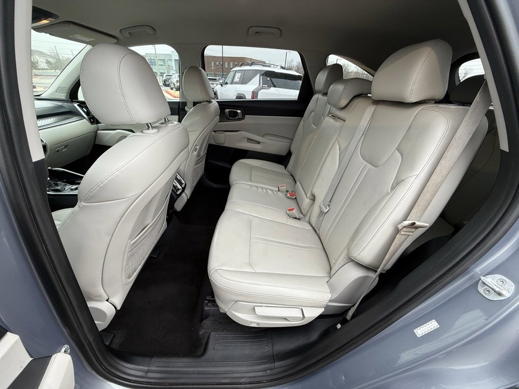 Certified 2021 Kia Sorento S image 26