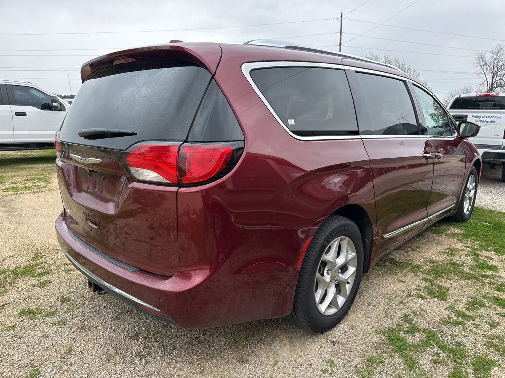 Used 2019 Chrysler Pacifica Touring-L FWD image 8