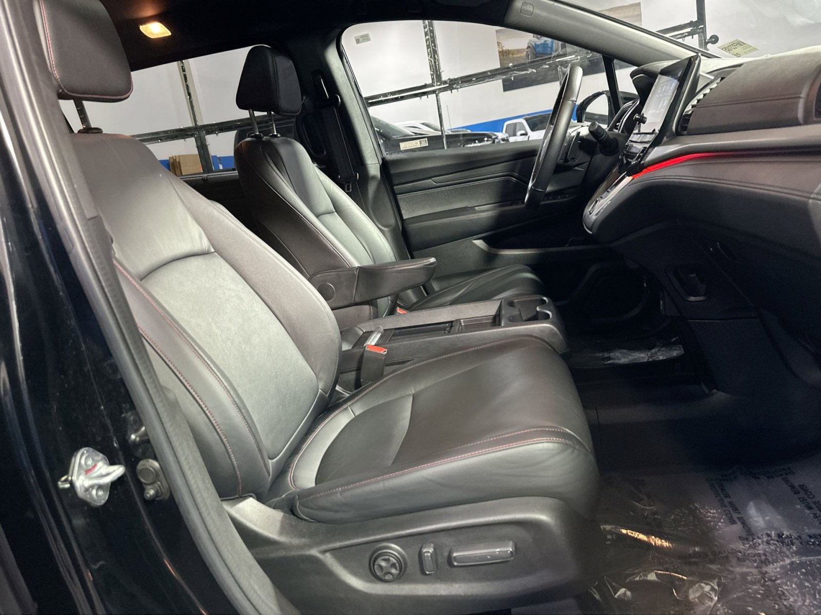 Used 2023 Honda Odyssey Sport image 33