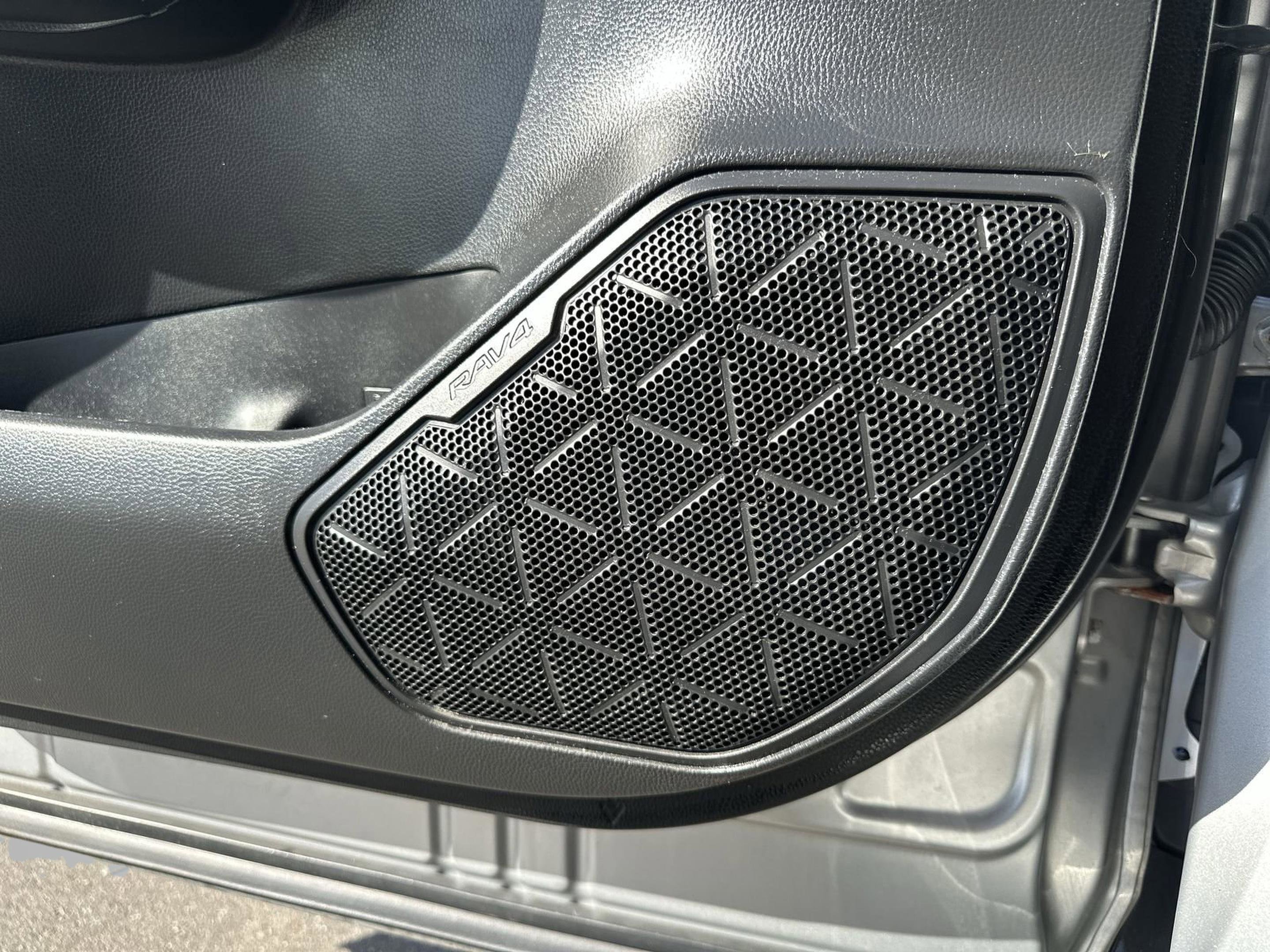 Used 2020 Toyota RAV4 XSE image 31