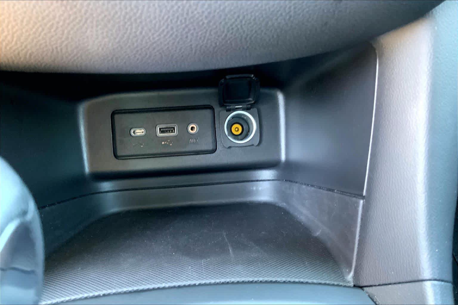 Used 2023 Chevrolet Equinox LT FWD image 31
