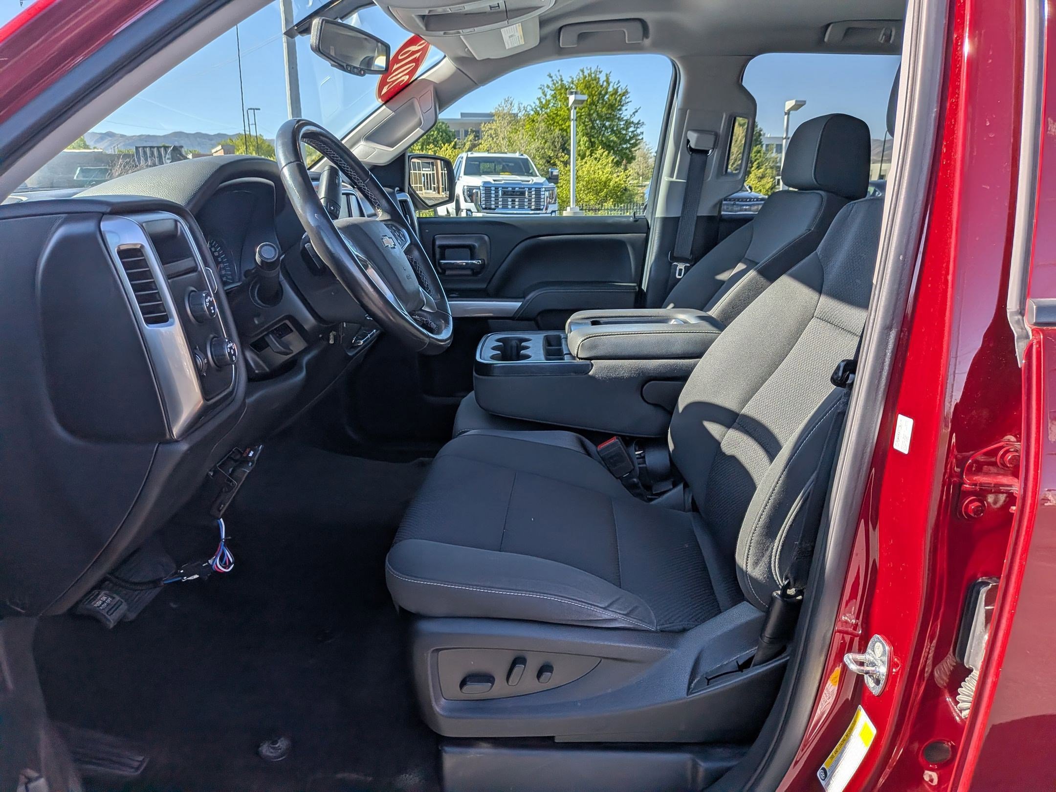 Used 2018 Chevrolet Silverado 1500 LT w/ All Star Edition AWD/4WD image 23