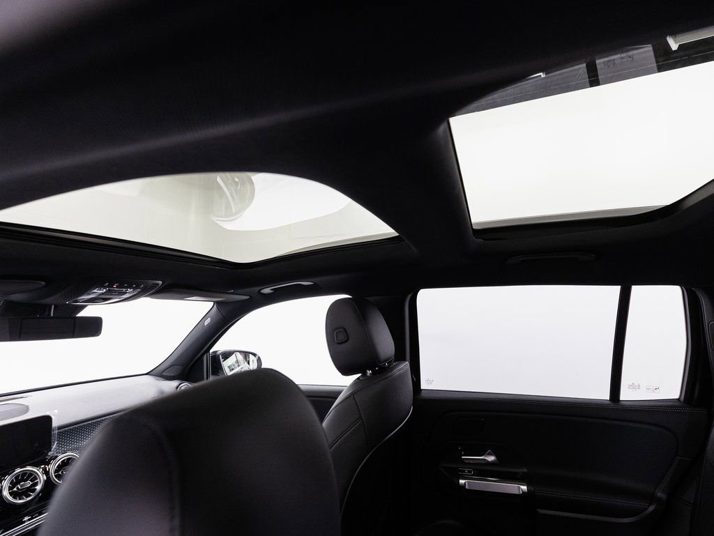 Used 2024 Mercedes-Benz EQB 350 4MATIC SUV image 20