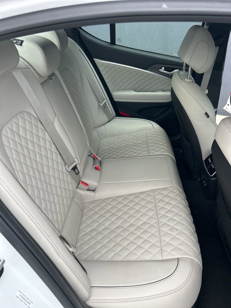 Used 2025 Genesis G70 3.3T Advanced w/ Sport Prestige Package image 14