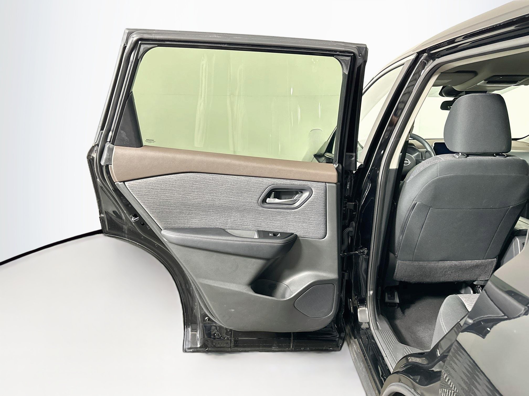 Used 2023 Nissan Rogue SV AWD/4WD image 25