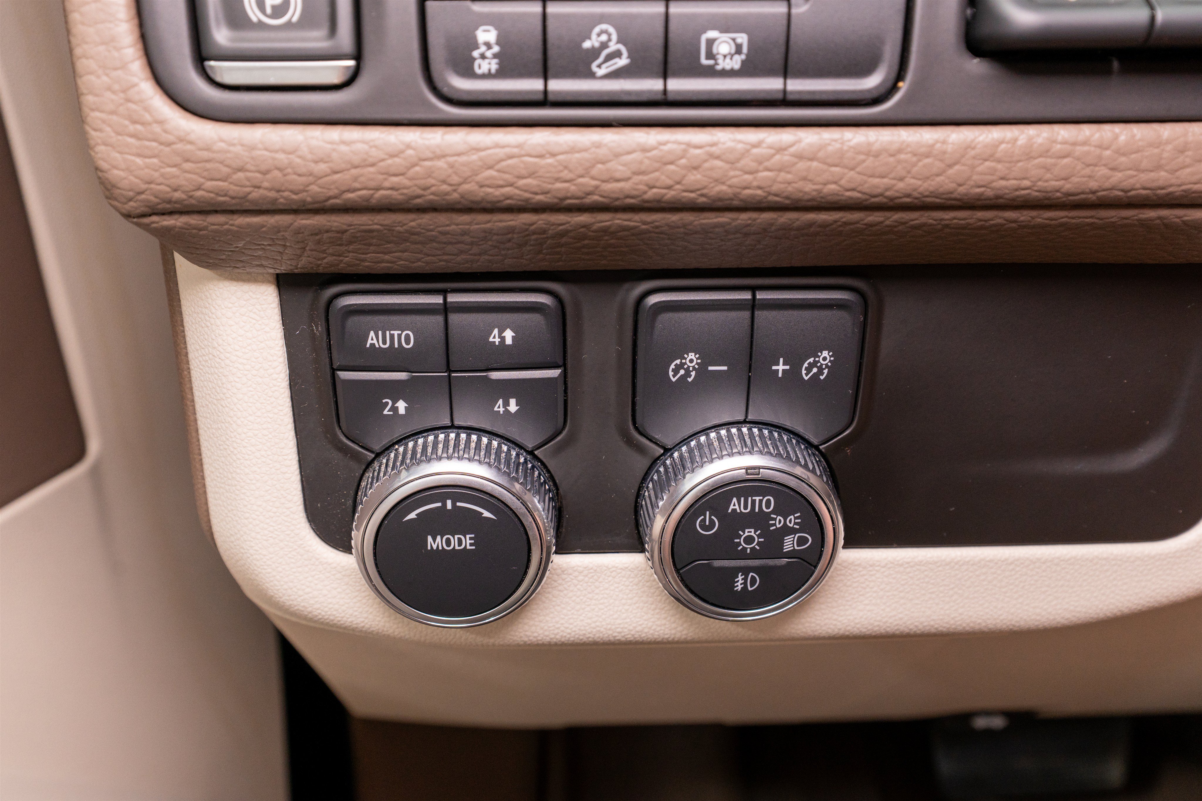 Used 2023 GMC Yukon Denali AWD/4WD image 33