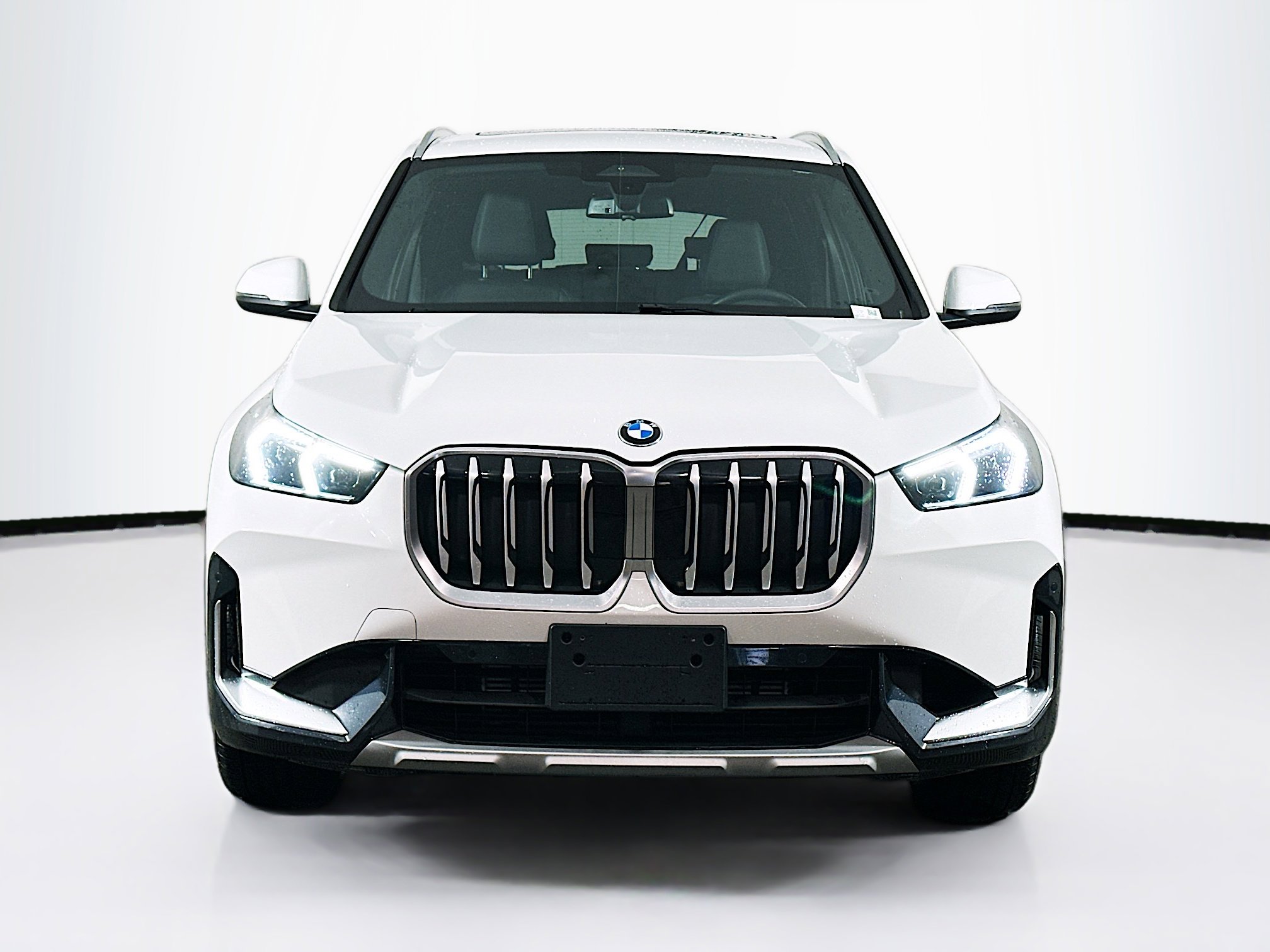 Used 2025 BMW X1 xDrive28i image 2