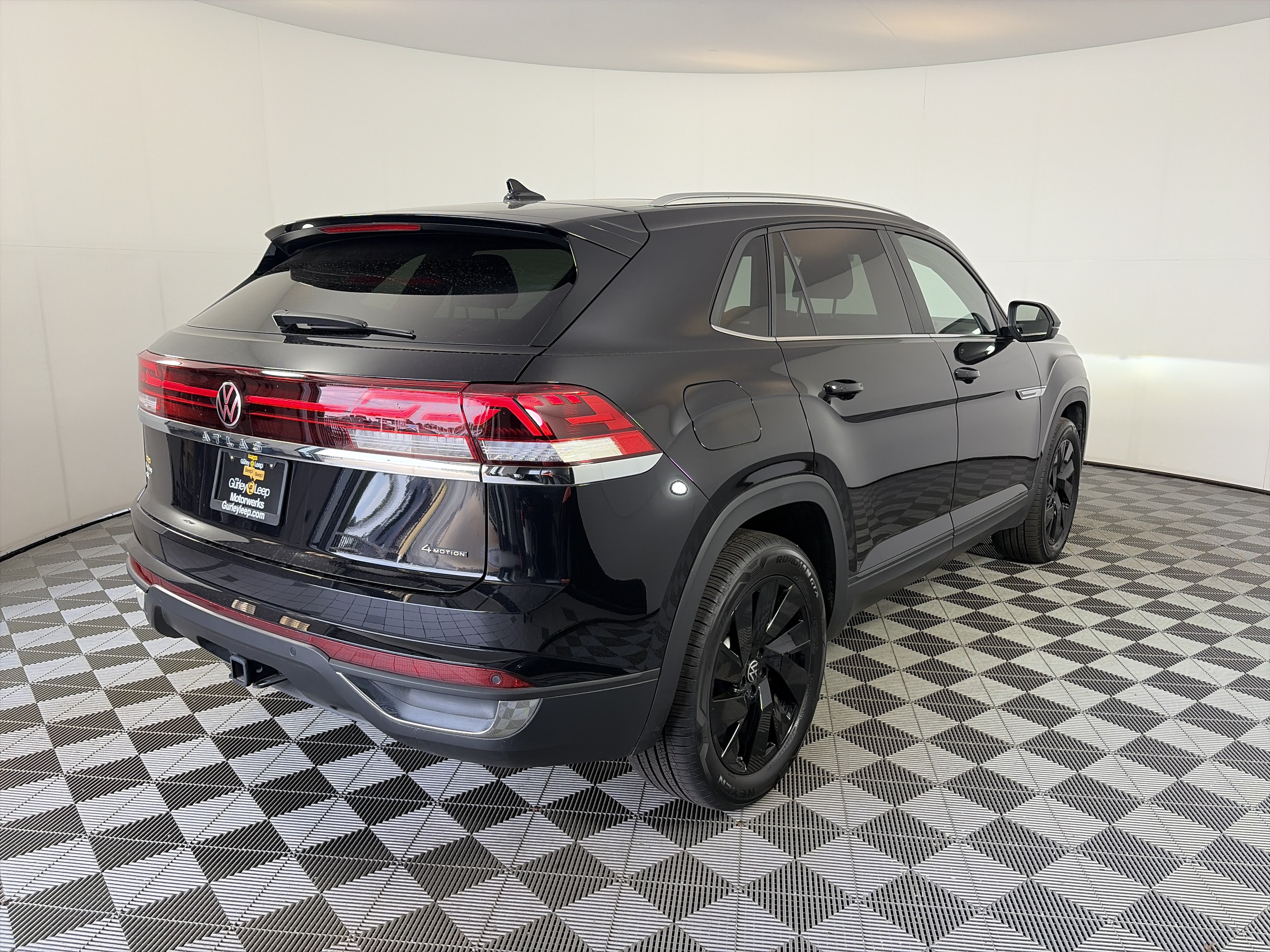 Used 2026 Volkswagen Atlas Cross Sport SE w/ Panoramic Sunroof Package AWD/4WD image 10