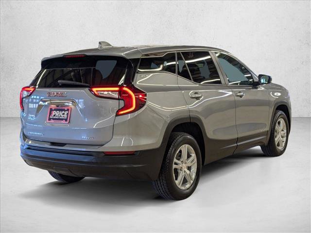 Used 2024 GMC Terrain SLE image 5
