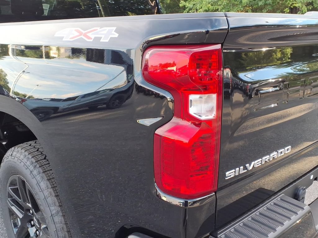 New 2026 Chevrolet Silverado 1500 Custom AWD/4WD image 9