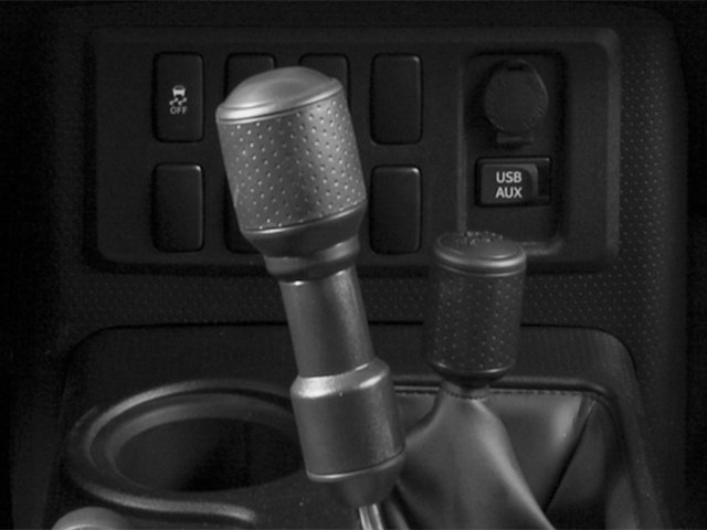 Used 2014 Toyota FJ Cruiser 4WD w/ Convenience Package image 11