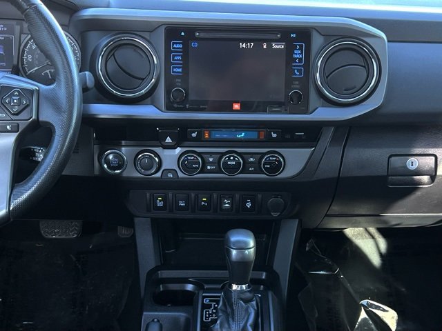 Used 2017 Toyota Tacoma TRD Sport image 17