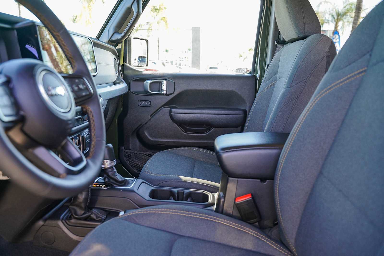 Used 2024 Jeep Wrangler Sport S image 14