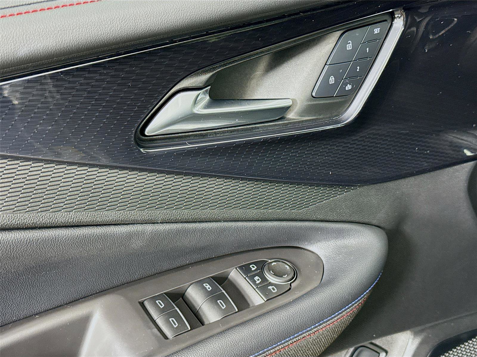 Used 2025 Chevrolet Blazer EV RS image 18