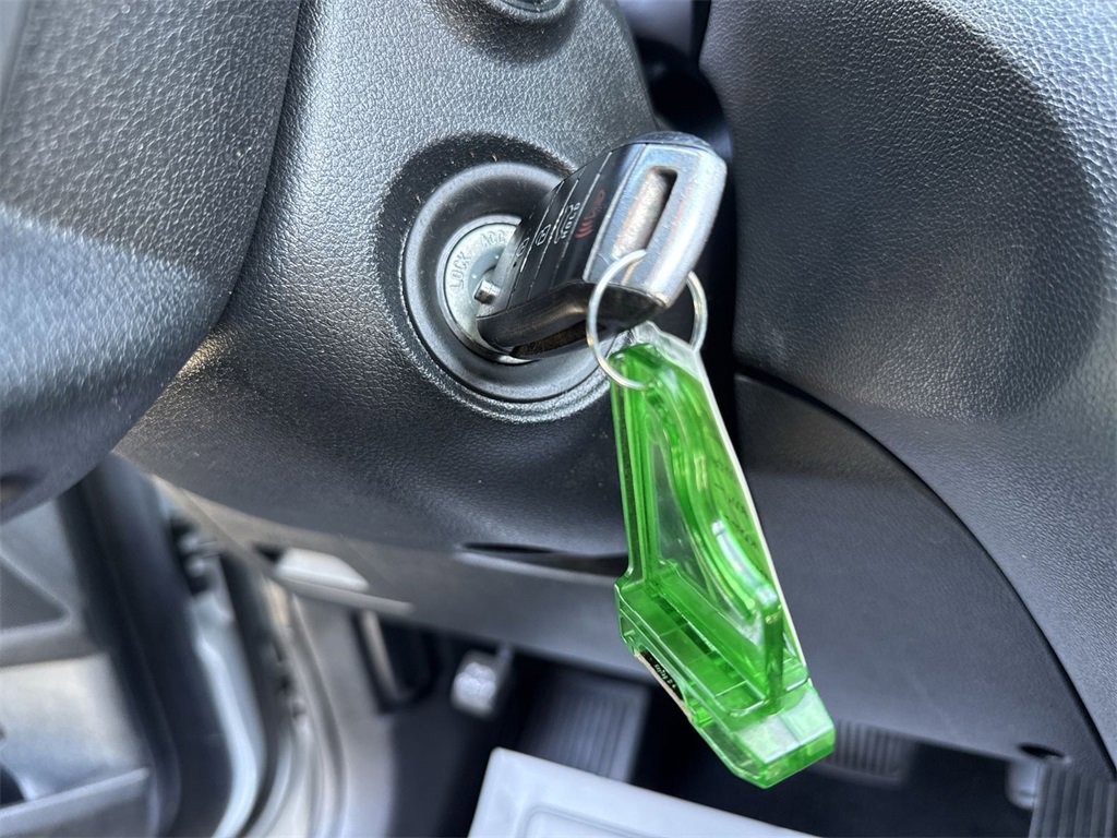 Used 2020 Kia Sorento LX image 17