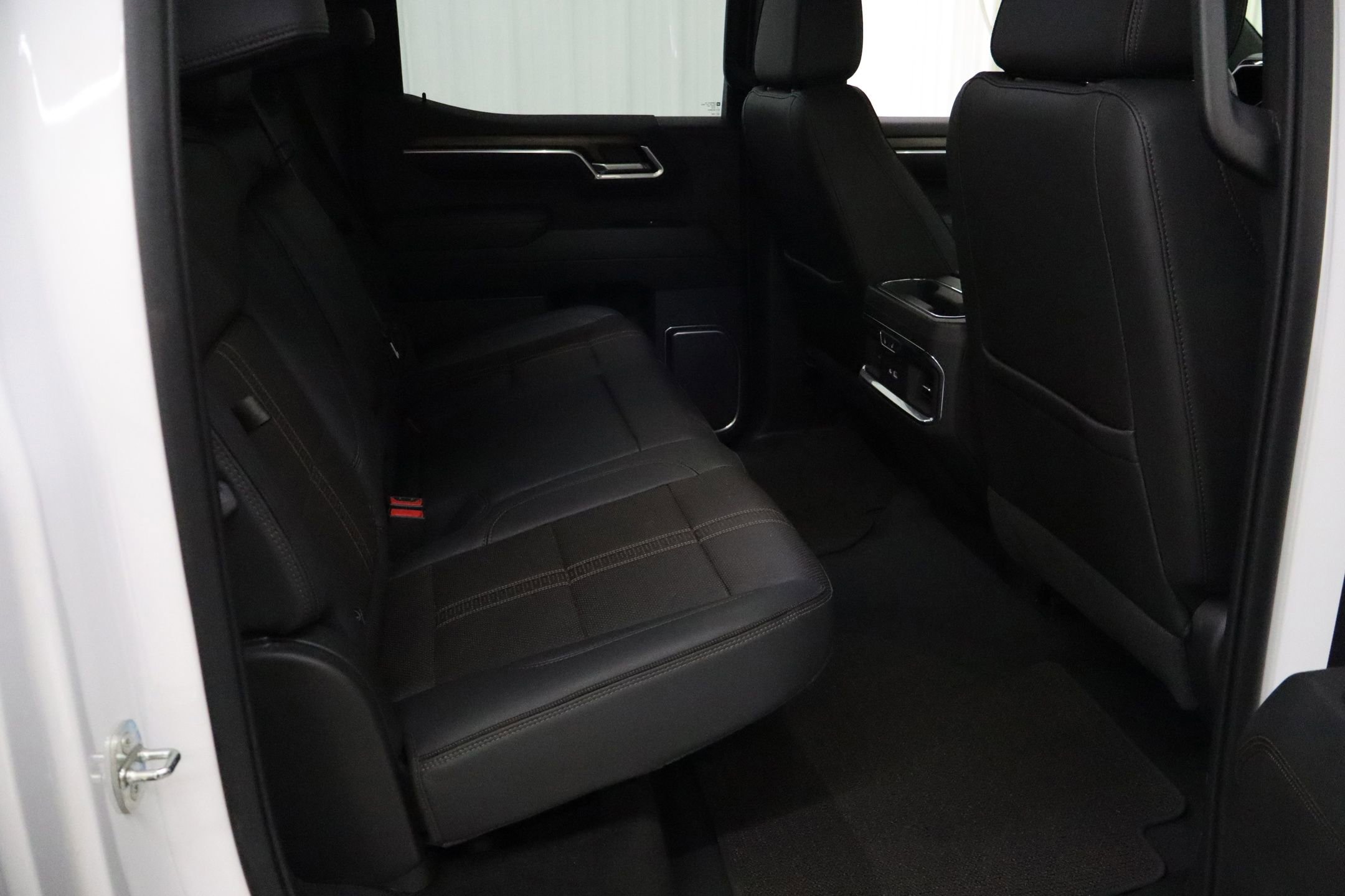 Used 2022 Chevrolet Silverado 1500 High Country w/ Technology Package image 26