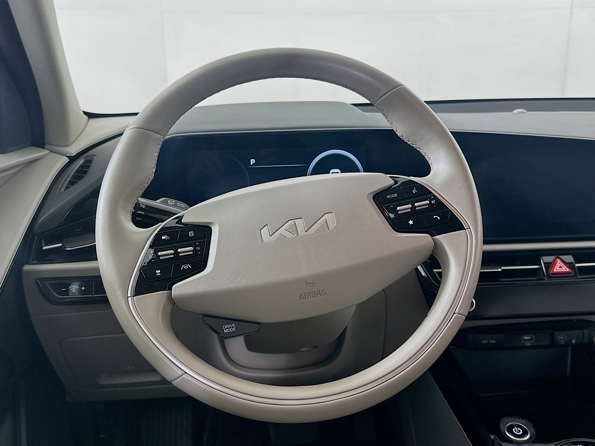 Used 2023 Kia Niro Wind w/ Wind Preserve Package FWD image 18