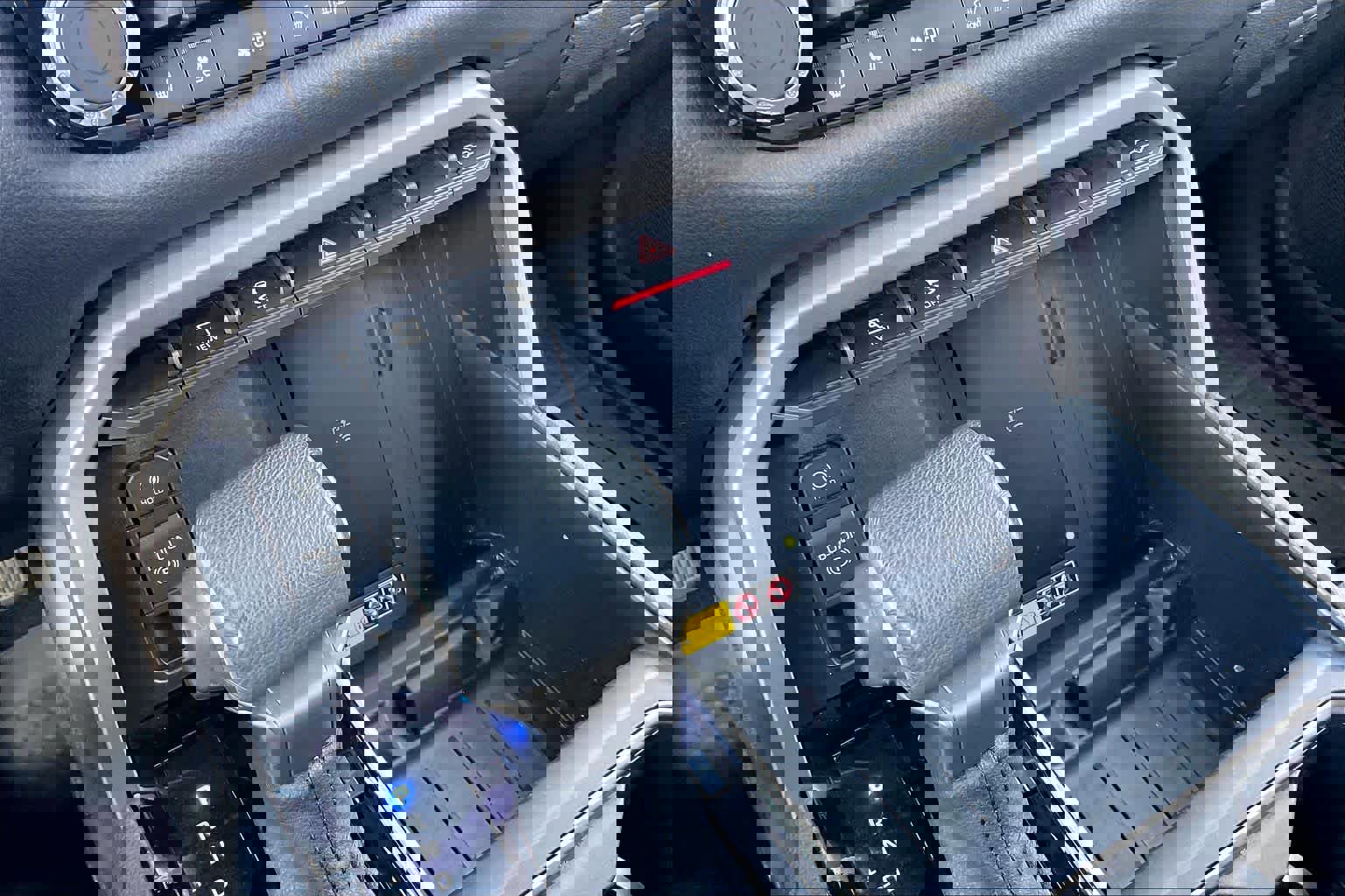 Used 2025 Toyota Tundra Limited image 32