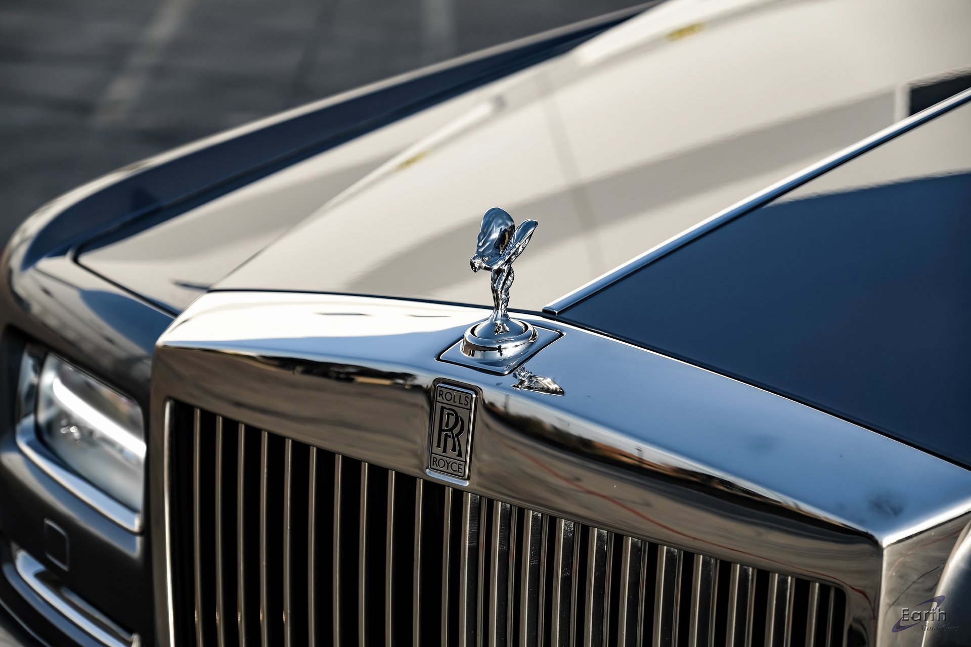 Used 2014 Rolls-Royce Phantom Sedan image 25