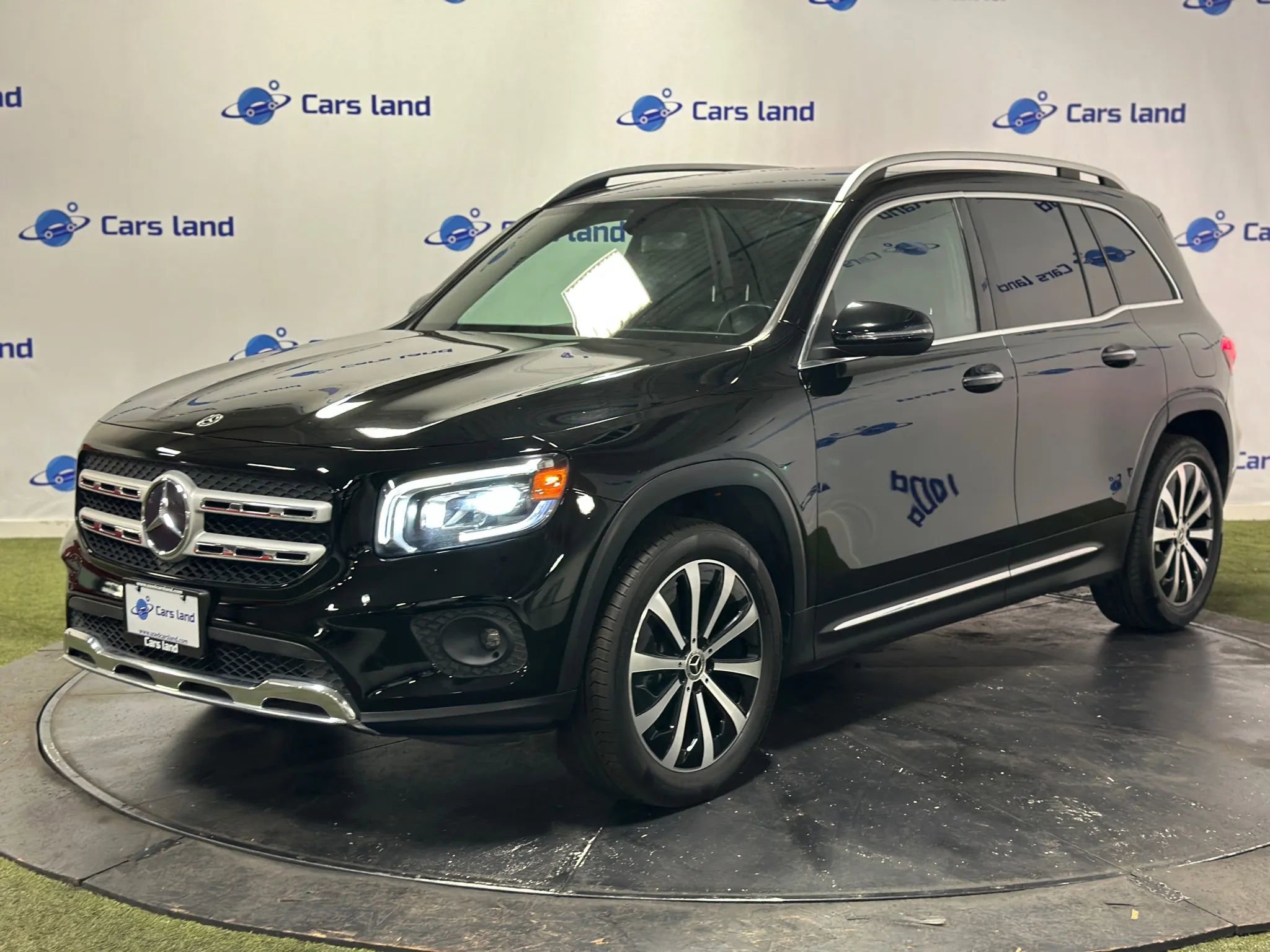 Used 2021 Mercedes-Benz GLB 250 GLB 250 Sport Utility 4D image 6