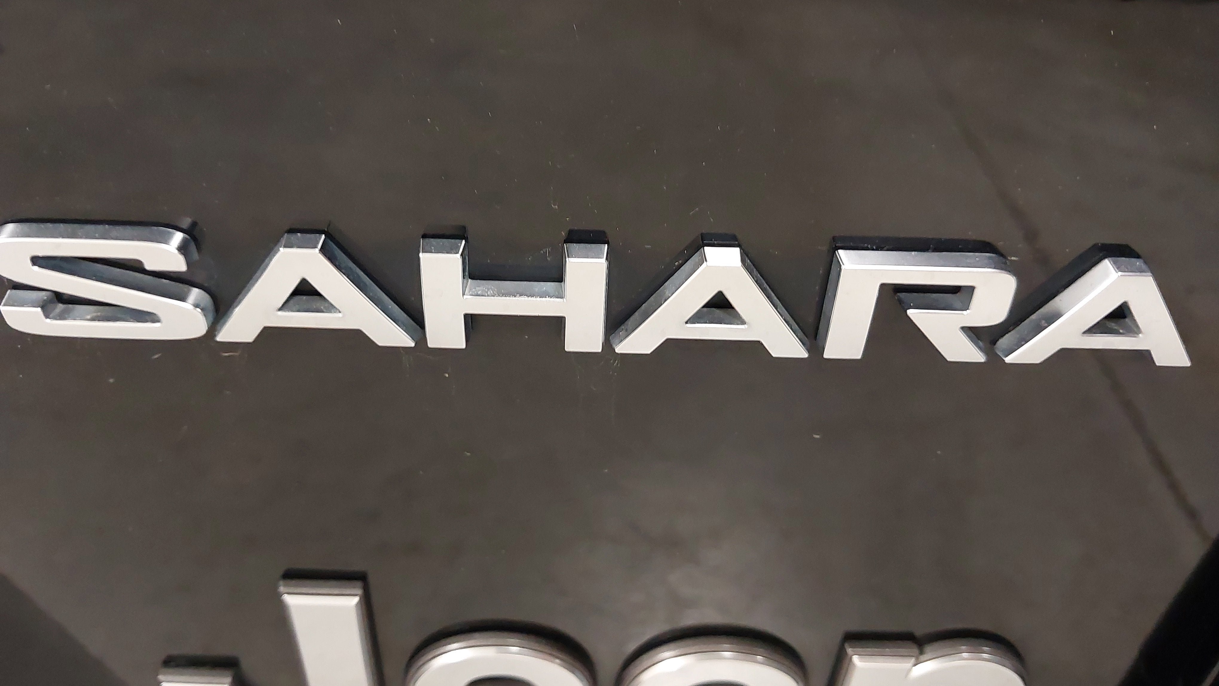 Used 2019 Jeep Wrangler Unlimited Sahara w/ Safety Group AWD/4WD image 32