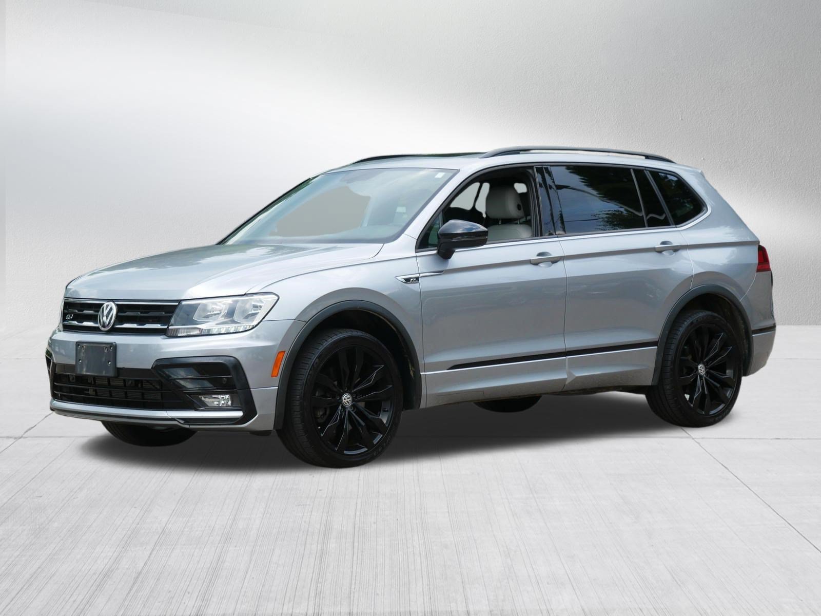 Used 2021 Volkswagen Tiguan SE R-Line AWD/4WD image 3