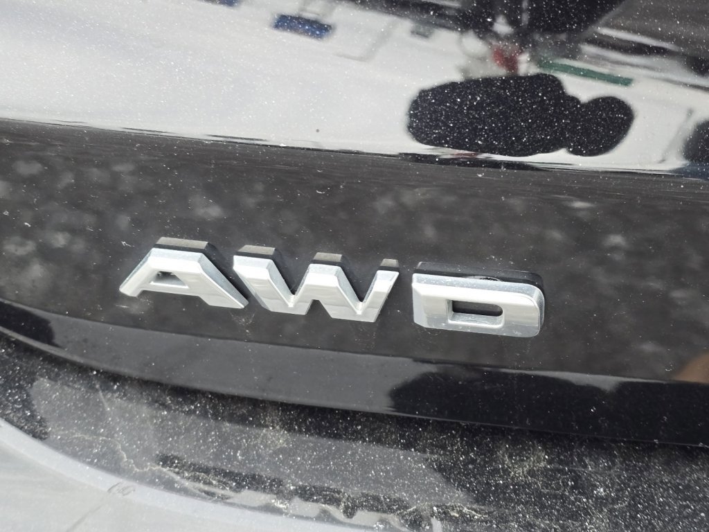 Used 2024 Cadillac XT6 Premium Luxury w/ LPO, Floor Liner Package image 33