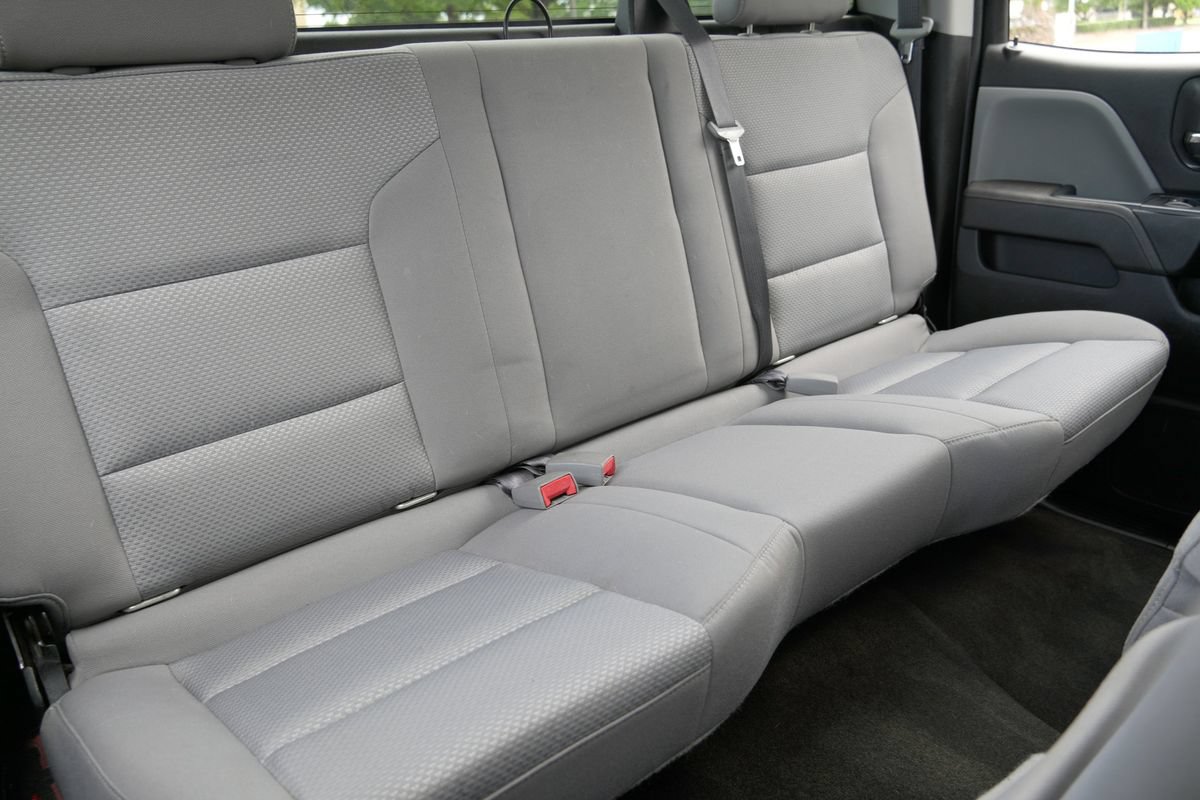 Used 2018 Chevrolet Silverado 1500 Custom w/ Custom Convenience Package RWD image 11