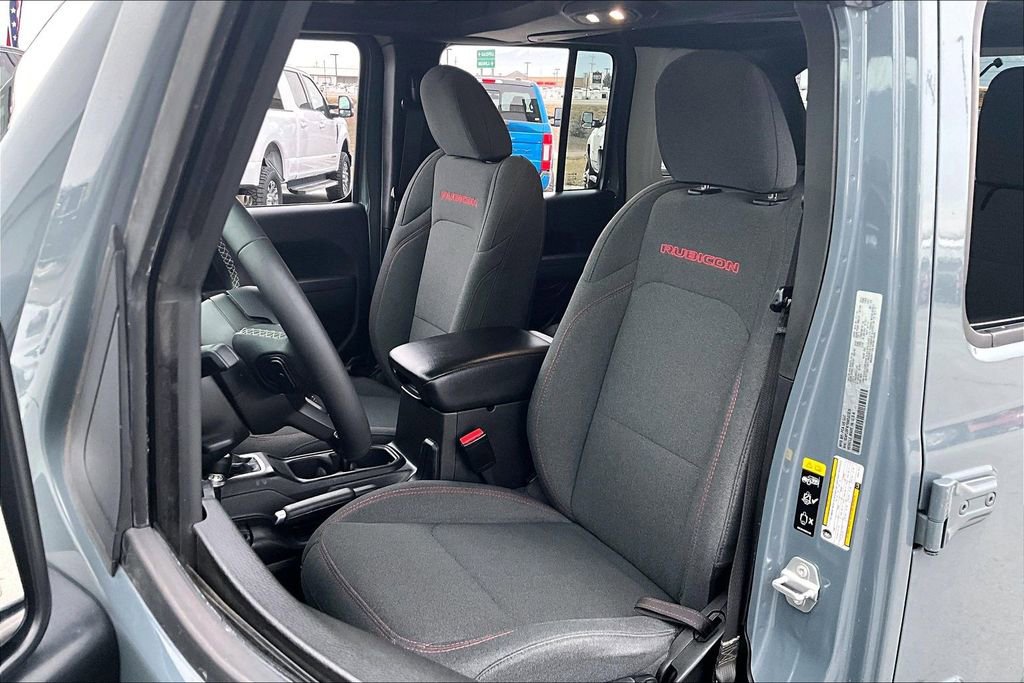 Used 2025 Jeep Wrangler Unlimited Rubicon image 25