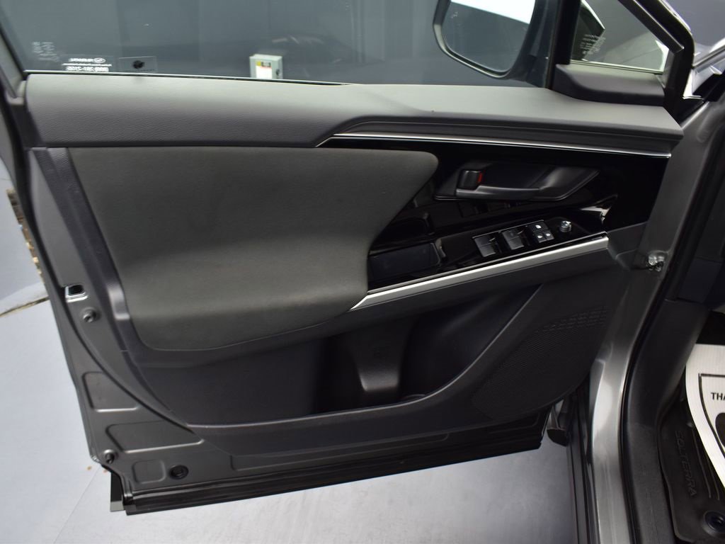 Used 2025 Subaru Solterra Premium w/ Premium Package image 13