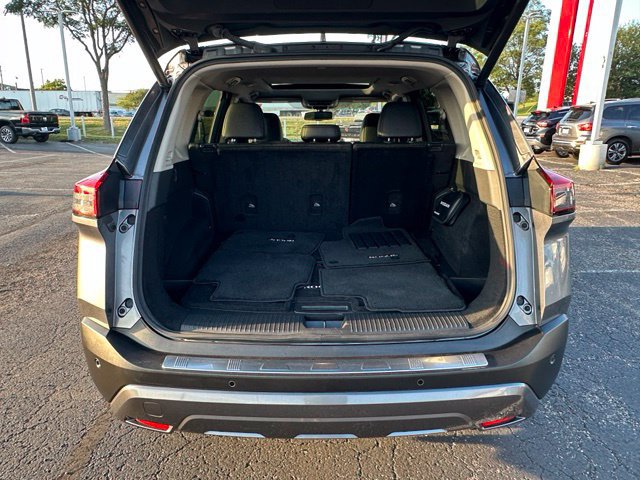 Used 2023 Nissan Rogue SL AWD/4WD image 14