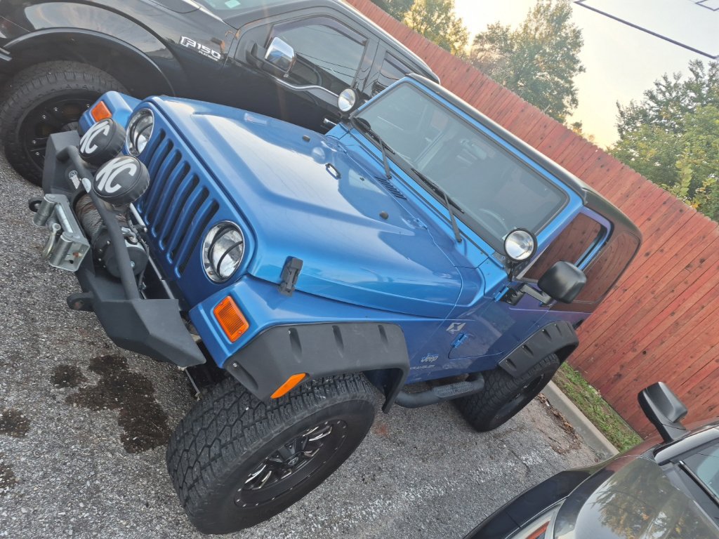Used 2003 Jeep Wrangler X AWD/4WD image 3