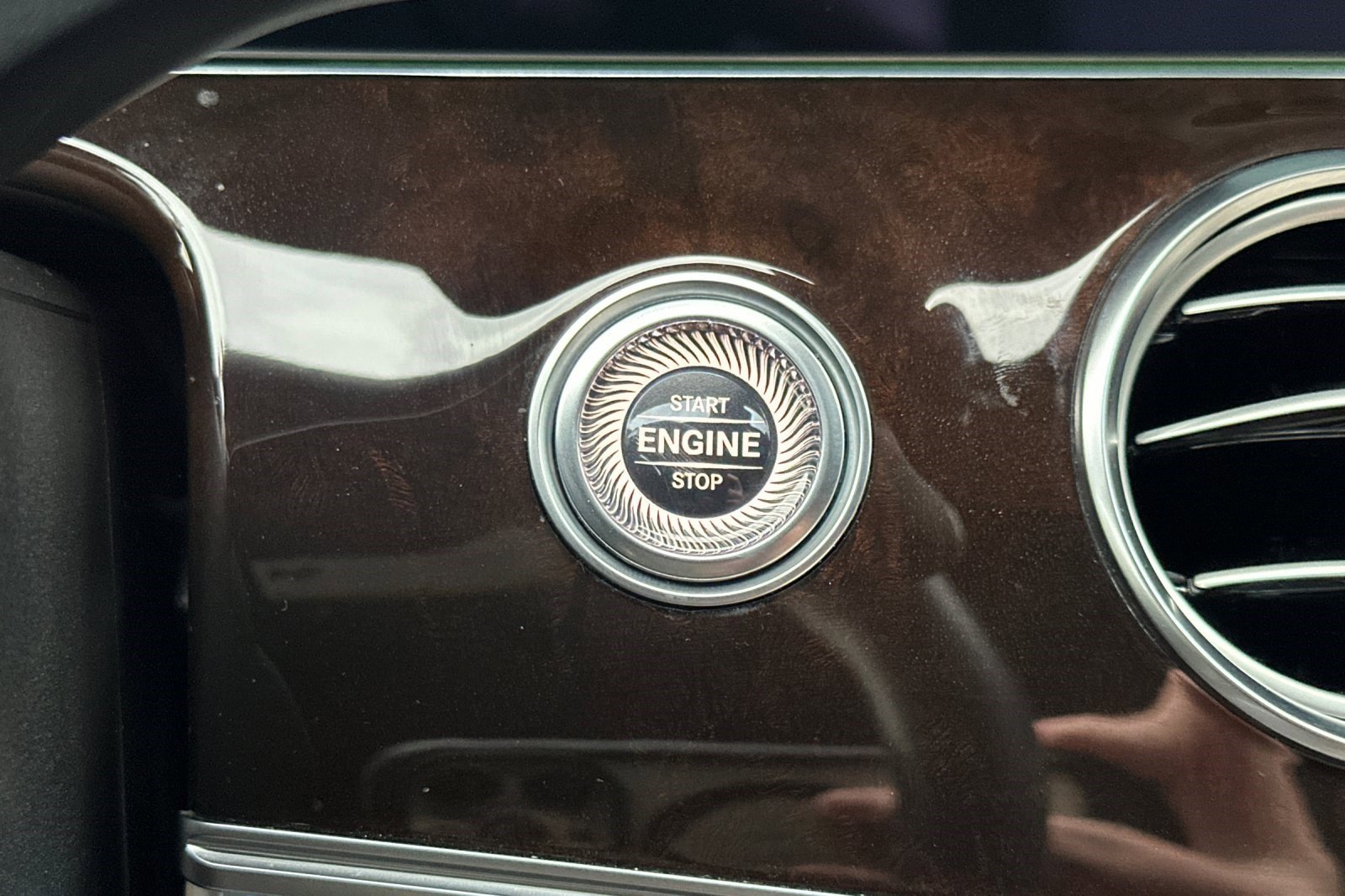 Used 2022 Mercedes-Benz E 350 Sedan image 28