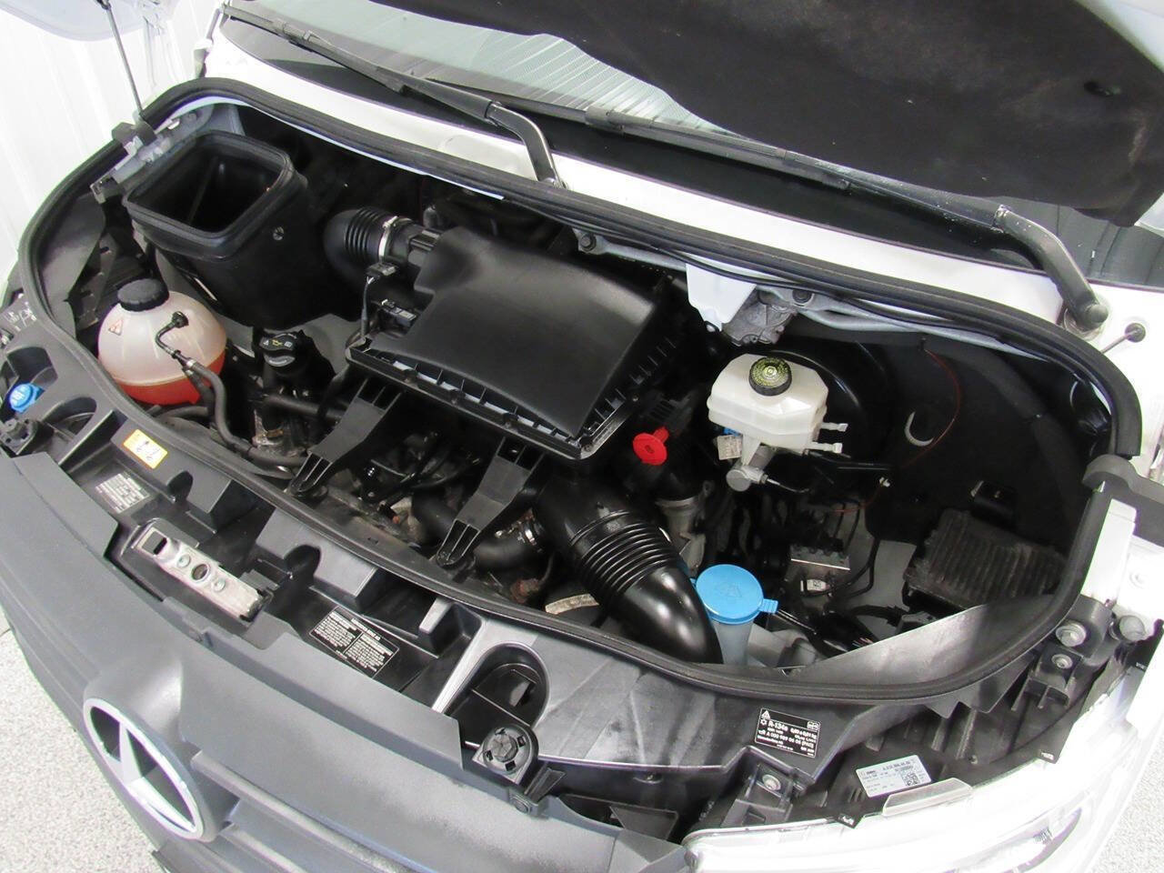 Used 2020 Mercedes-Benz Sprinter 2500 image 32