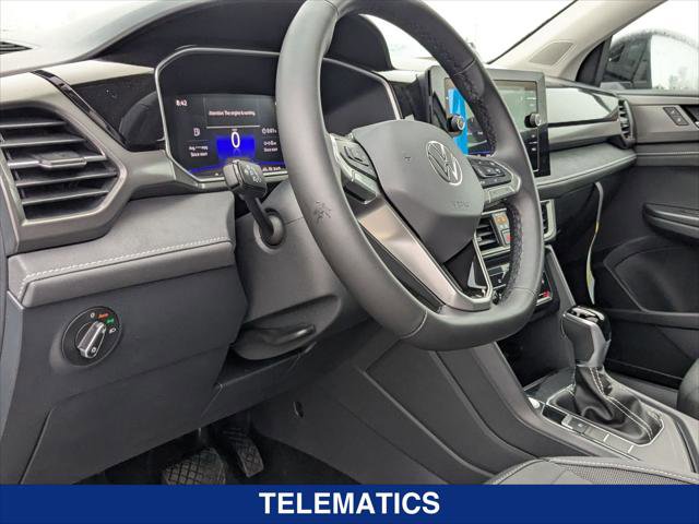 New 2025 Volkswagen Taos SE image 11