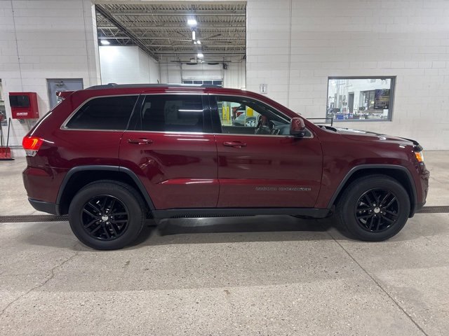 Used 2017 Jeep Grand Cherokee Laredo w/ Quick Order Package 23E image 2