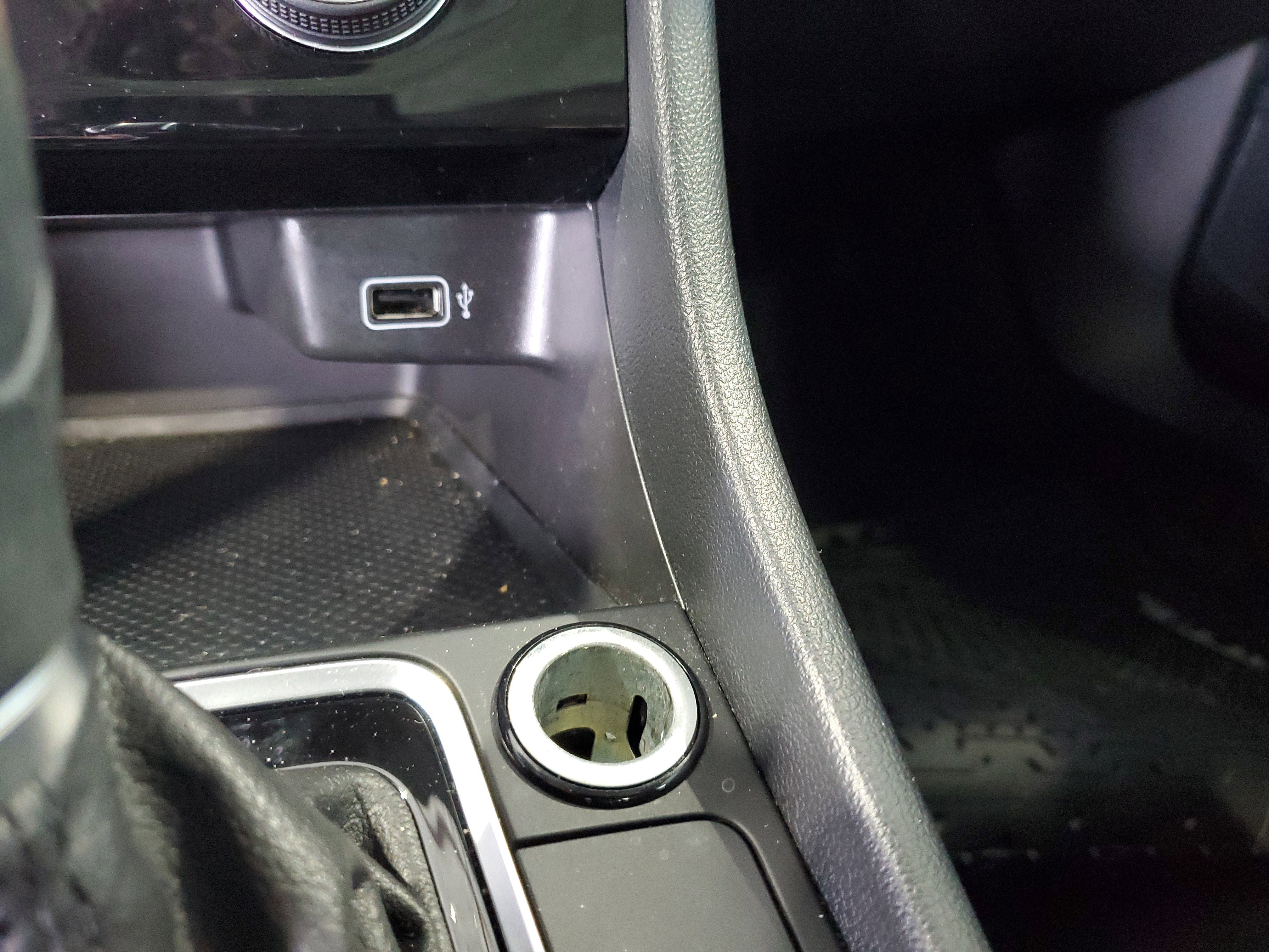 Used 2019 Volkswagen Jetta SE FWD image 29