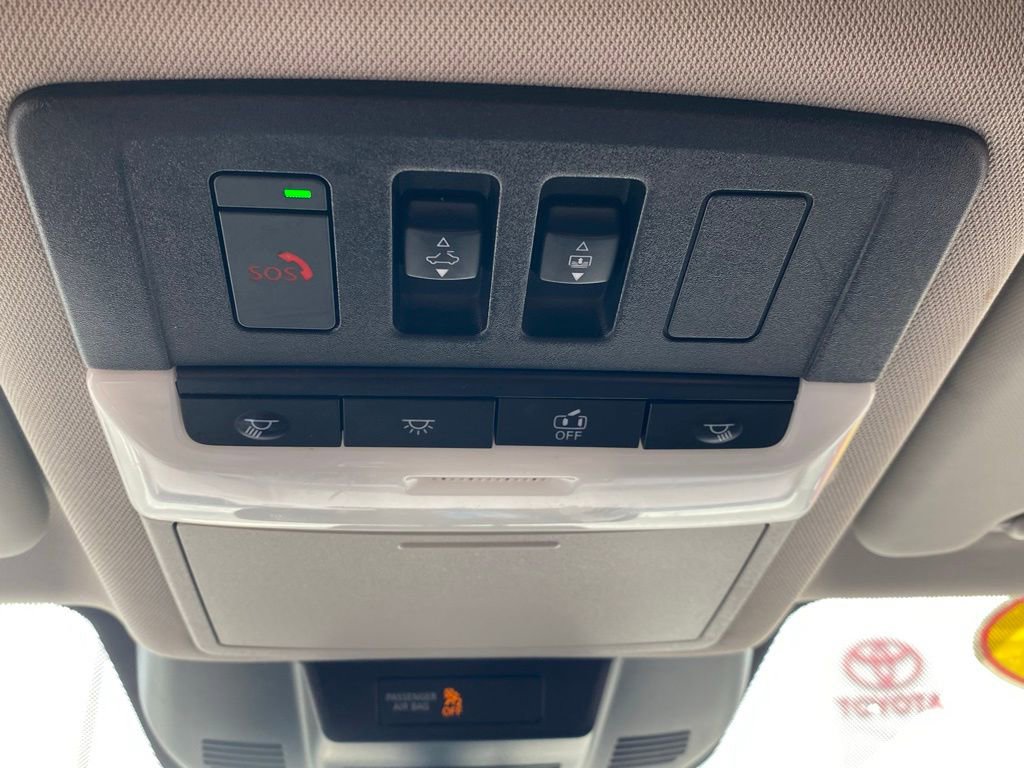 Used 2021 Nissan Rogue Platinum AWD/4WD image 22
