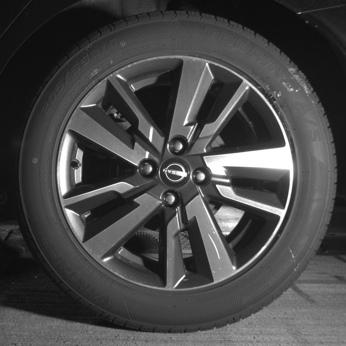 Used 2025 Nissan Versa SV FWD image 14