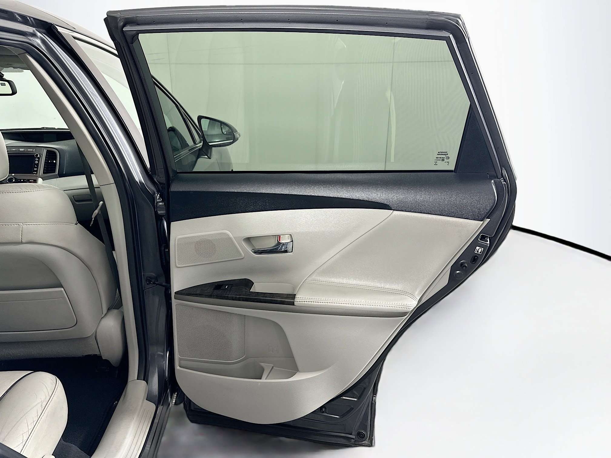 Used 2013 Toyota Venza Limited image 31