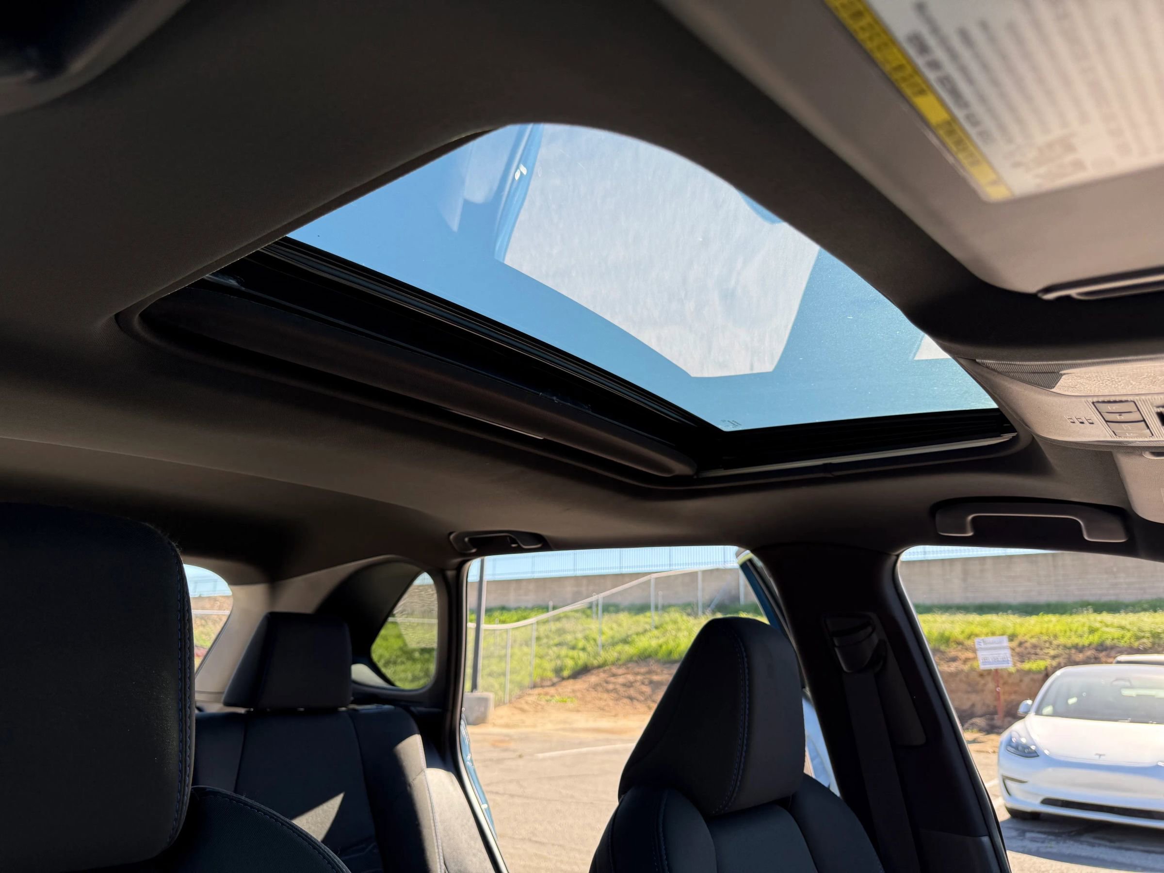 Used 2022 Toyota RAV4 SE w/ Convenience Package image 21