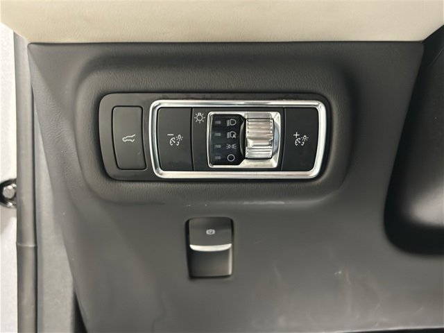 Used 2024 Lincoln Nautilus Reserve image 29