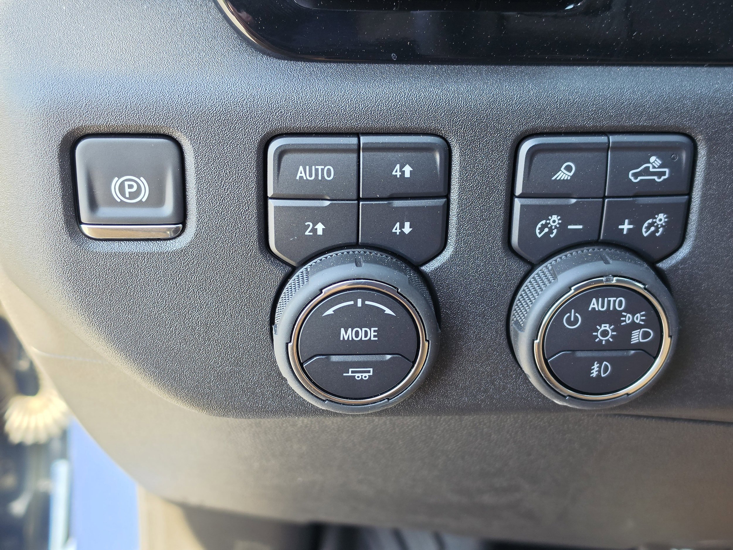 New 2025 Chevrolet Silverado 3500 LTZ w/ LTZ Plus Package image 28