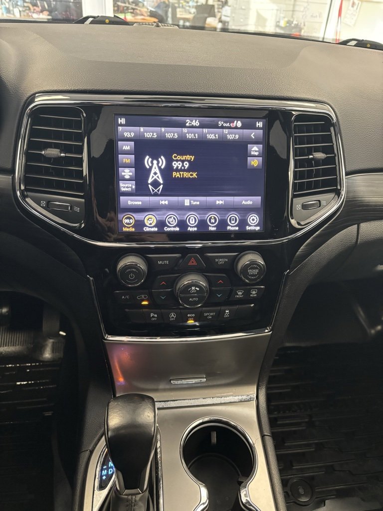 Used 2020 Jeep Grand Cherokee Altitude image 17