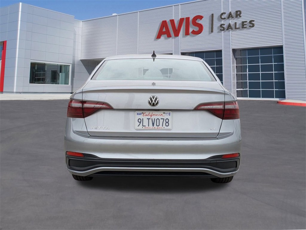 Used 2024 Volkswagen Jetta SE image 7