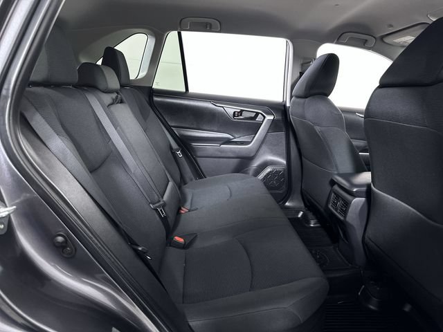Used 2023 Toyota RAV4 LE AWD/4WD image 28